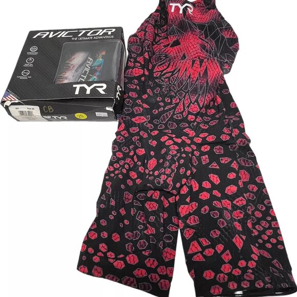 TYR Female Avictor Venom Closed Back Tech Suit Swimsuit Size 30 RED/BLACK